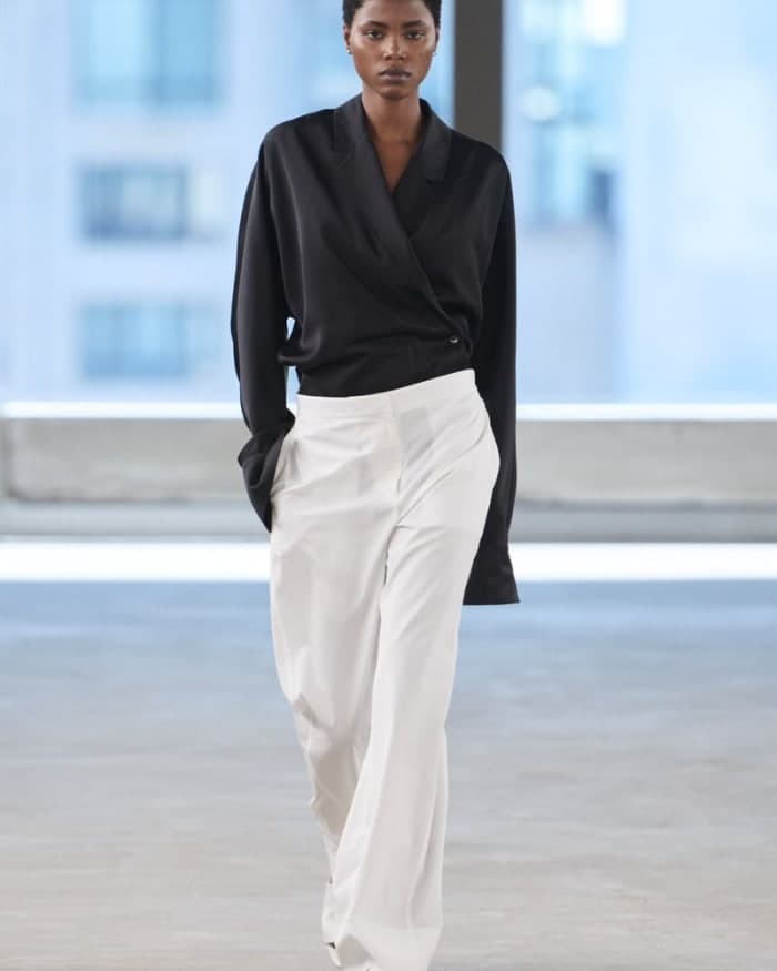 toteme-s-s-25-show-2.jpg