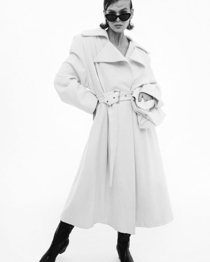 trending-looks-in-black-and-white-by-sebastian-cwik-2.jpg