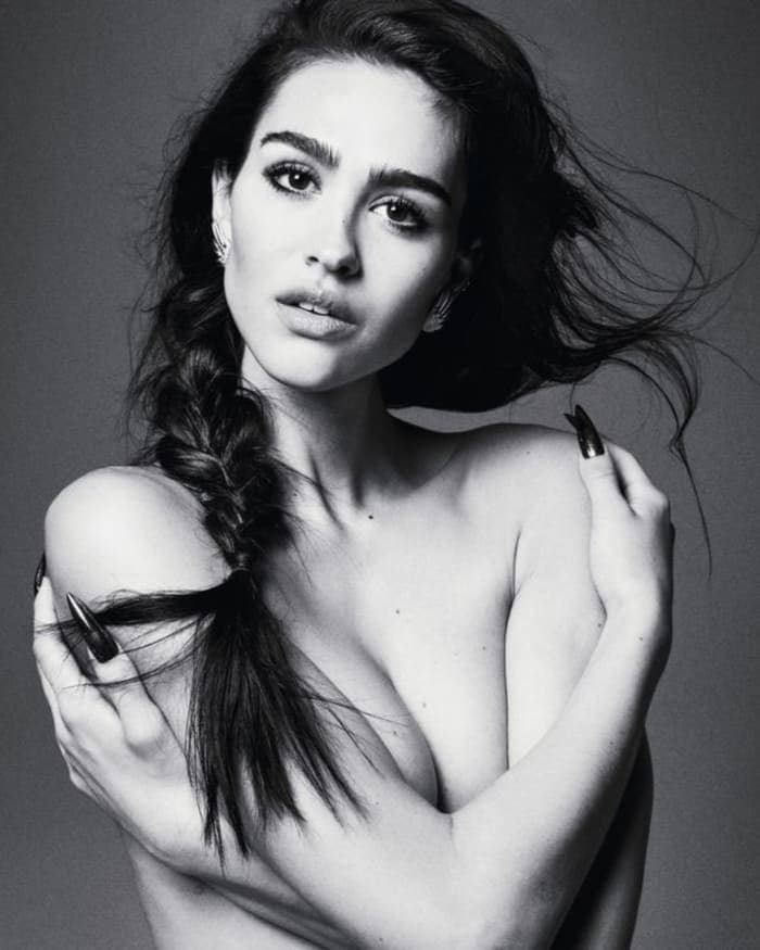 v-magazine-2025-2.jpg