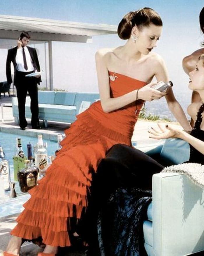 valentino-fall-winter-2000-campaign-2.jpg