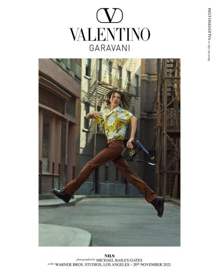 valentino-rendez-vous-ss-2022-man-2.jpg