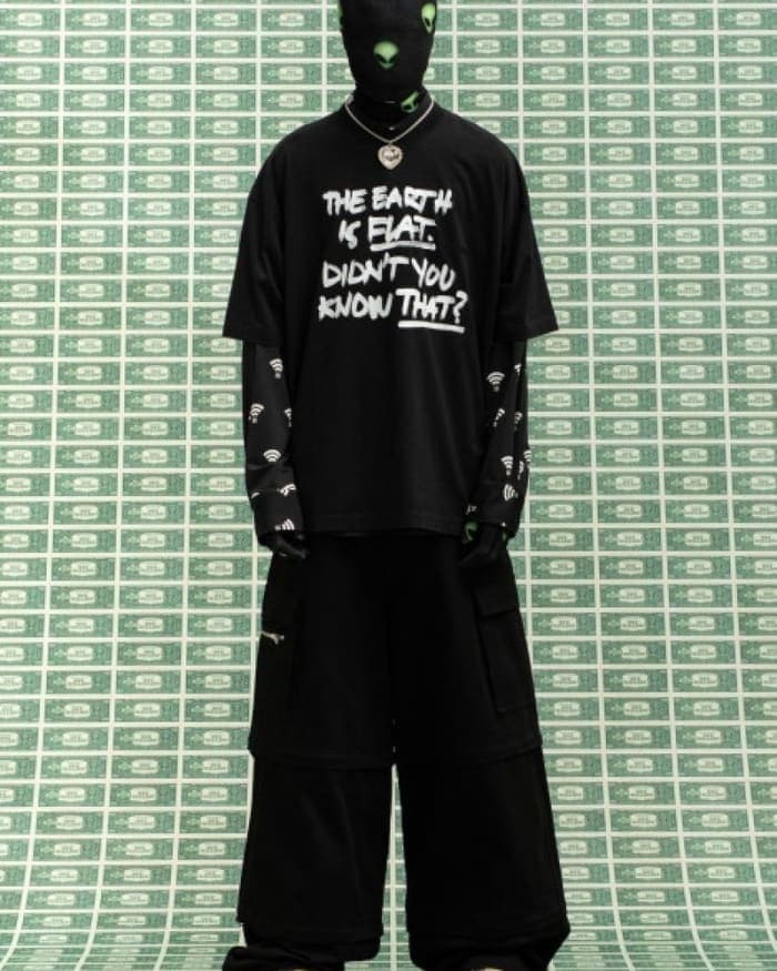 vetements-fall-2022-ready-to-wear-3.jpg