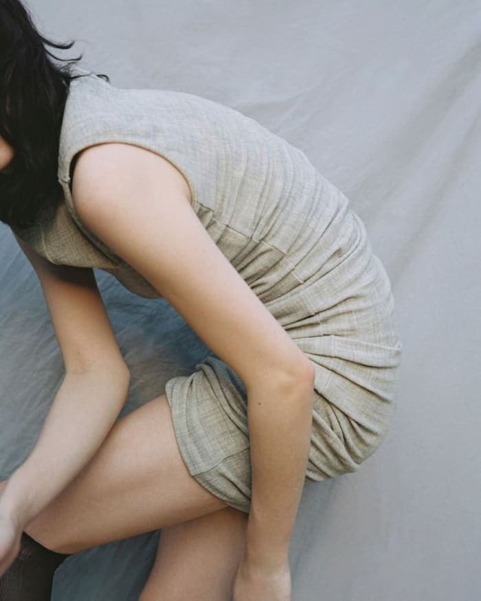weeping-red-pale-2.jpg