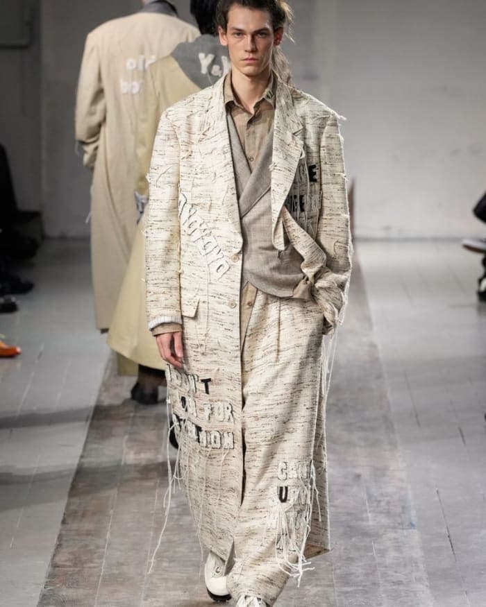 yohji-yamamoto-f-w-24-mens-show-4.jpg